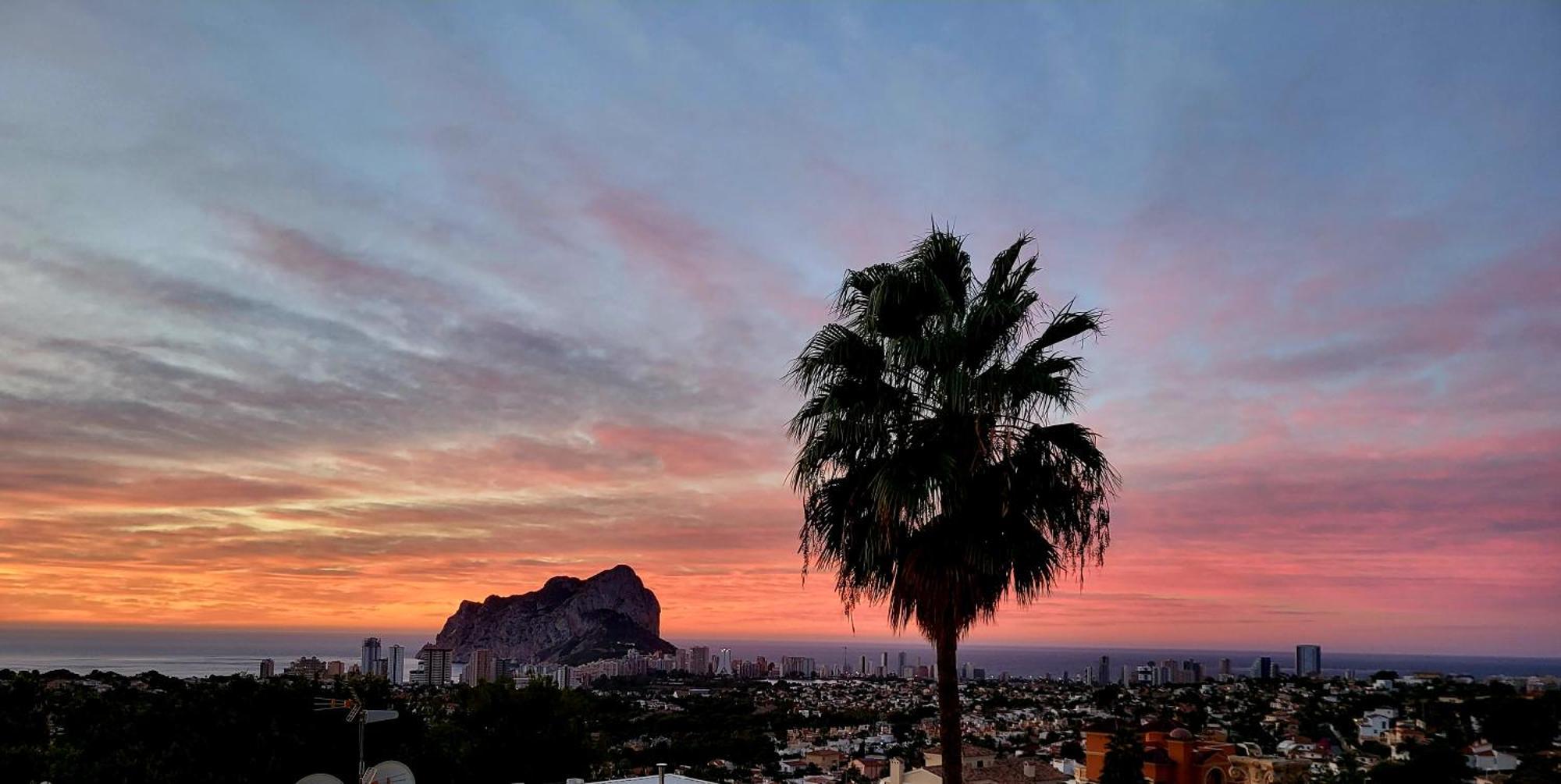 Casa Sunrise - Costa Blanca House With Rooftop, Swimming Pools And Panoramic Sea And Calpe Views Екстериор снимка